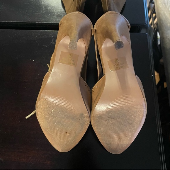 Tan cut out boot heel with laces - Picture 4 of 9